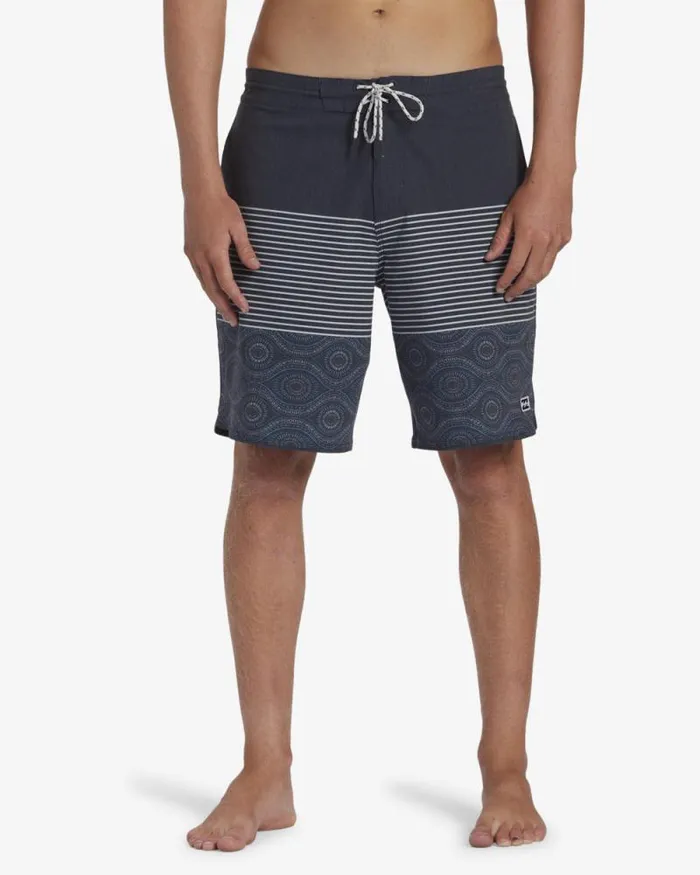 Billabong Long Length 18034 8211 21034 73 Lo Tide 18034 Boardshorts Indigo 8211 Men