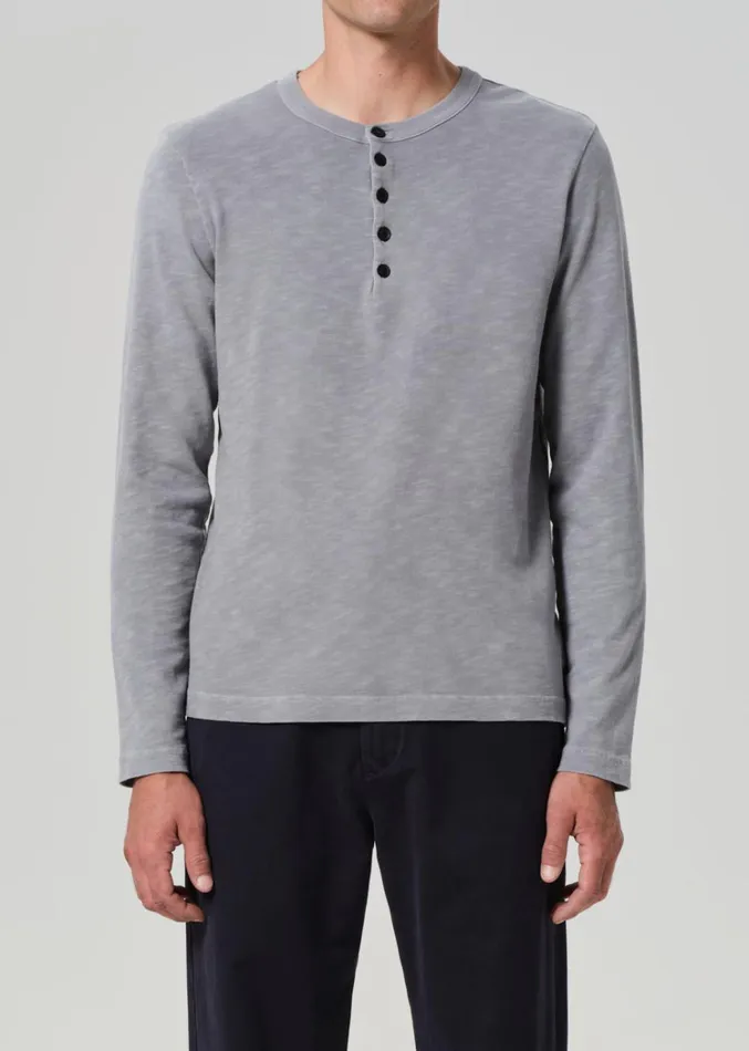 Citizens Of Humanity Classic Henley In Moonstone Men Shirts