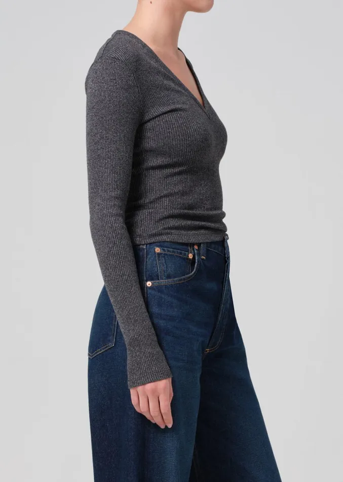 Citizens Of Humanity Emma VNeck In Black Women Tops