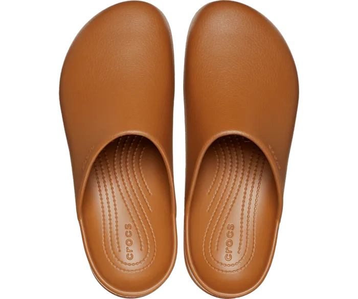 Dylan Clog Cognac Men Crocs Clogs