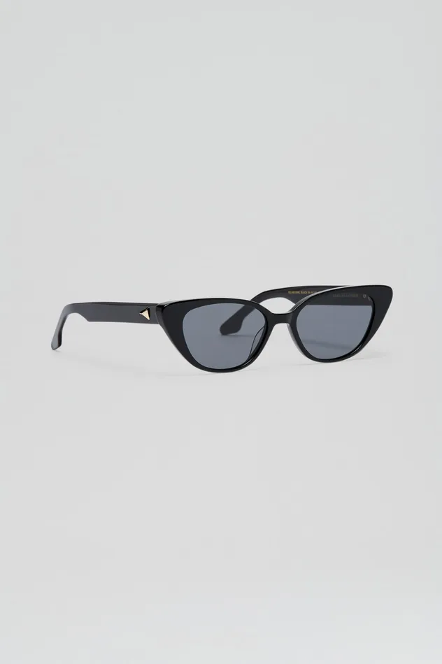 Eyewear ST FELINE OVAL SUNGLASSES BLACK Scanlan Theodore Women Eyewear ST FELINE OVAL SUNGLASSES BLACK Scanlan Theodore Women