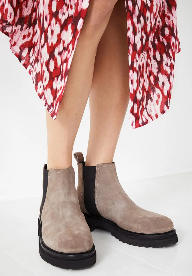 Hush Boots Women Bailey Leather Boots Beige Hush Boots Women Bailey Leather Boots Beige