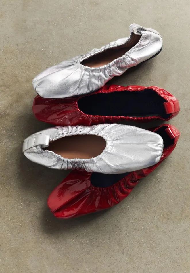 Hush Flats Women Ruby Ruched Leather Ballet Flats Silver