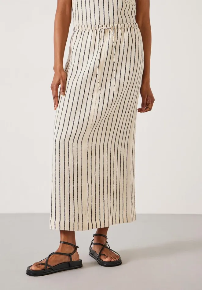 Hush Skirts Women Paula Stripe Linen Maxi Skirt Speckle Stripe Navy Hush Skirts Women Paula Stripe Linen Maxi Skirt Speckle Stripe Navy