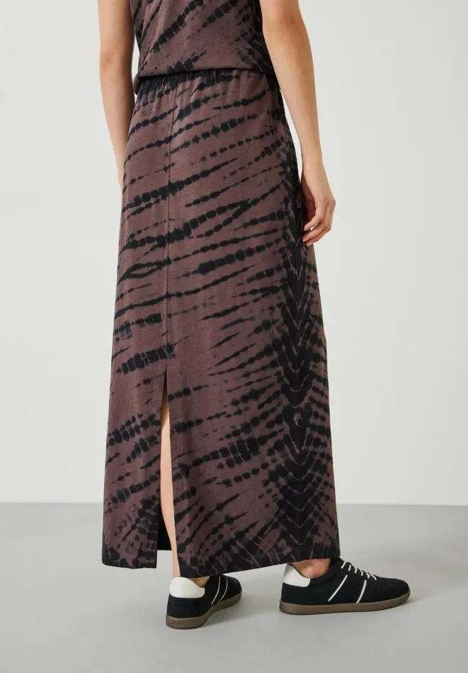 Hush Skirts Women Zeena Cotton Printed Maxi Skirt Diagonal Tie Dye Dark Brown Hush Skirts Women Zeena Cotton Printed Maxi Skirt Diagonal Tie Dye Dark Brown