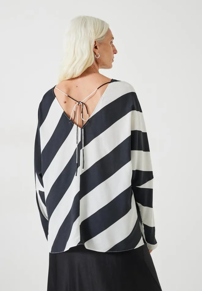Hush Tops and Tshirts Women Whitney Diagonal Oversized Stripe Top Stripe Navy Hush Tops and Tshirts Women Whitney Diagonal Oversized Stripe Top Stripe Navy