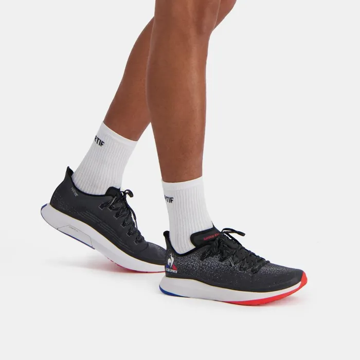 Le Coq Sportif Shoes LCS R2024 Black MenWomen Running