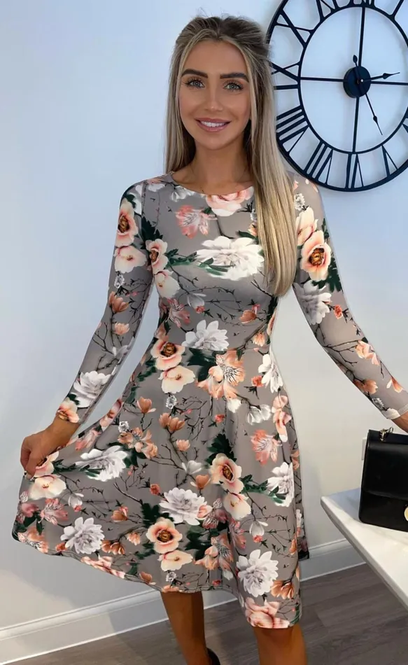 Lilly Grey Floral Flare Skater Dress Women Missfiga Skater Dresses Lilly Grey Floral Flare Skater Dress Women Missfiga Skater Dresses