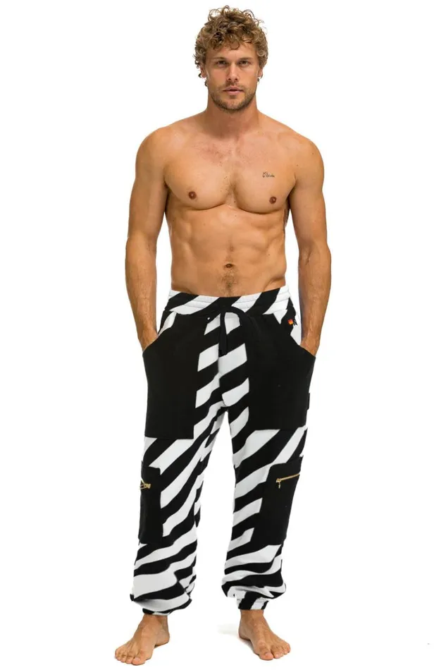 Men Bottoms Aviator Nation CAUTION SMILEY 2 EMBROIDERY CARGO COLOR BLOCK SWEATPANTS 8211 BLACK WHITE