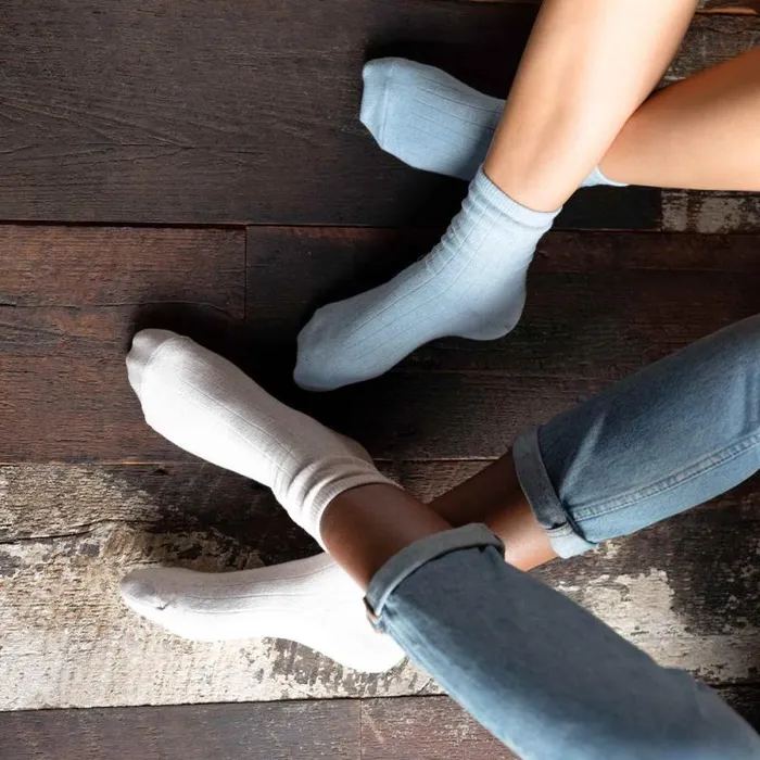 Nisolo Socks Women Cushion Crew Hiker Sock Khakiburgundy Nisolo Socks Women Cushion Crew Hiker Sock Khakiburgundy