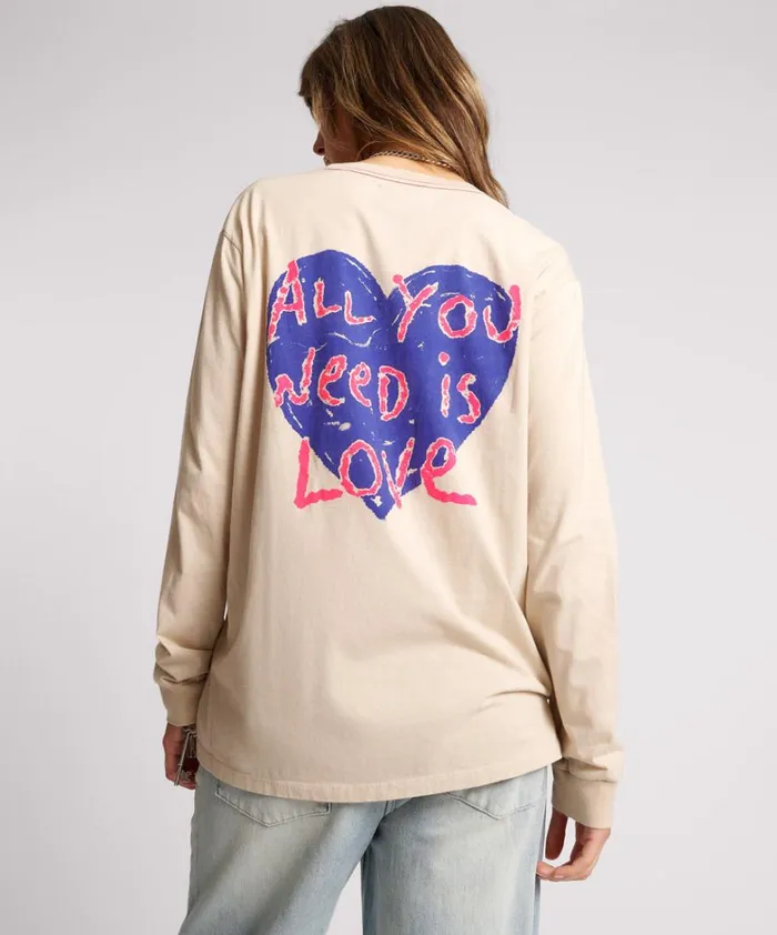One Teaspoon Basic Tees ALL YOU NEED IS LOVE LONGSLEEVE TEE 8211 Women One Teaspoon Basic Tees ALL YOU NEED IS LOVE LONGSLEEVE TEE 8211 Women
