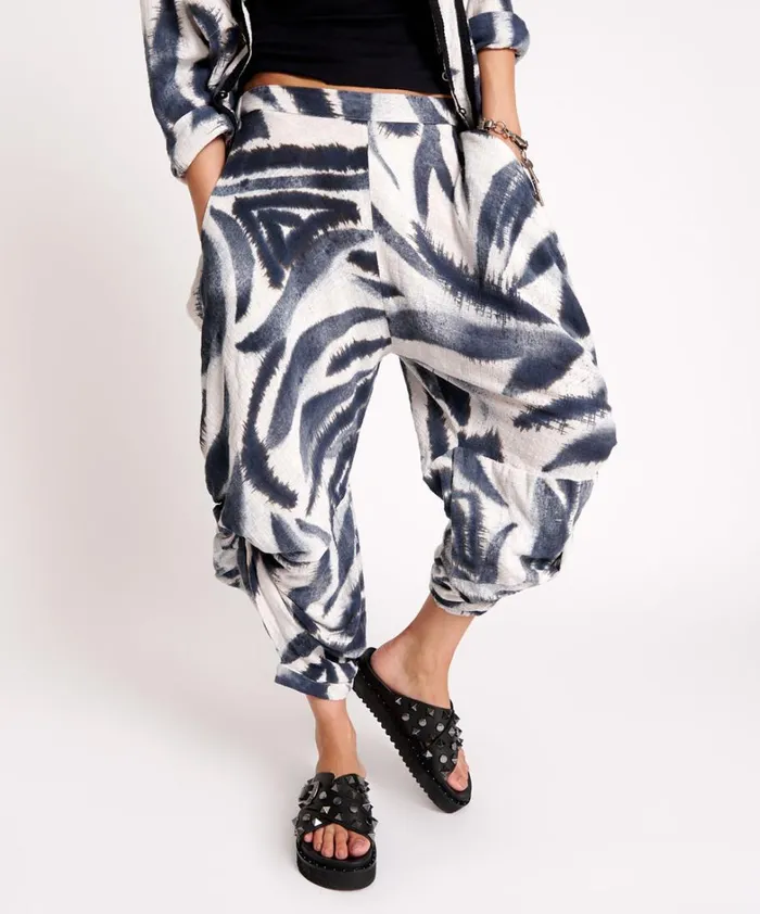 One Teaspoon Bottoms RUNAWAY MUSLIN GYPSY HAREM PANTS 8211 Women One Teaspoon Bottoms RUNAWAY MUSLIN GYPSY HAREM PANTS 8211 Women