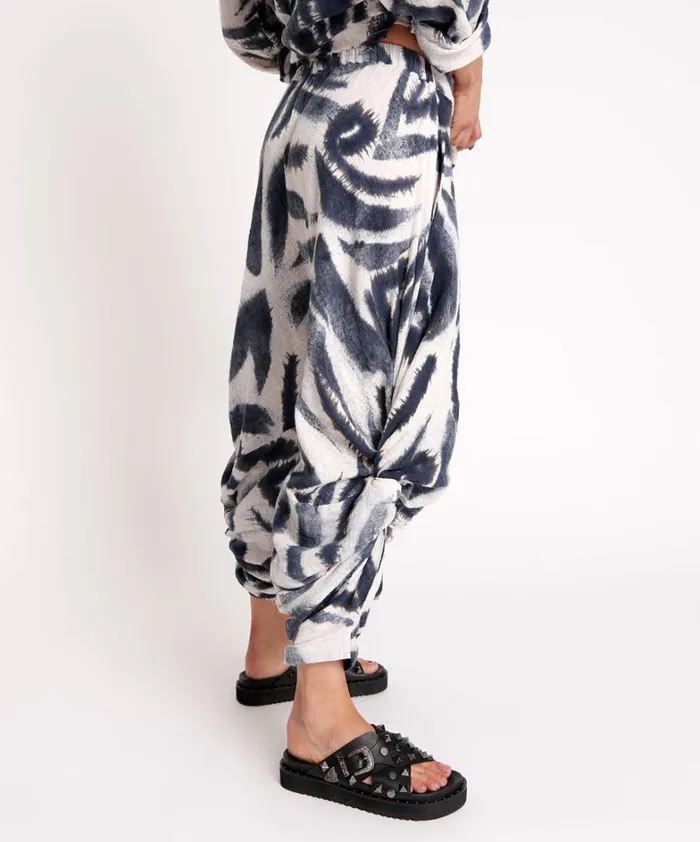 One Teaspoon Bottoms RUNAWAY MUSLIN GYPSY HAREM PANTS 8211 Women One Teaspoon Bottoms RUNAWAY MUSLIN GYPSY HAREM PANTS 8211 Women