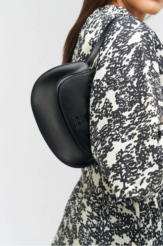 Oroton Sets Women Della Saddle Shoulder Bag Black