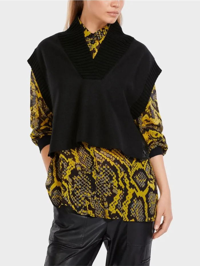 Pullover and Sweatshirts Damen Marc Cain Tank Top Knitted In Germany Black