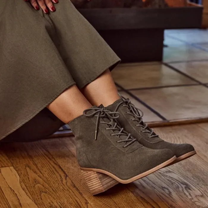 Toms Boots and Booties Evelyn Heeled Boot Suede Olive 8211 Women