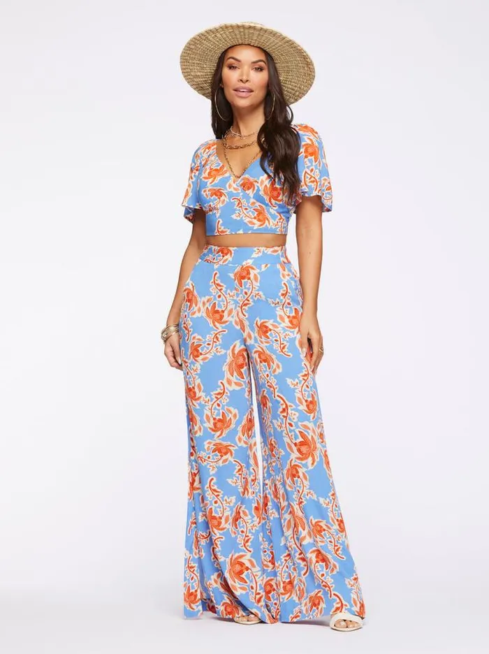 Tops Clothing Jessica Simpson Kerrigan Crop Top In Defined Botanicals