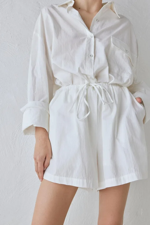 VRG GRL Annika Shorts White Women Shorts VRG GRL Annika Shorts White Women Shorts