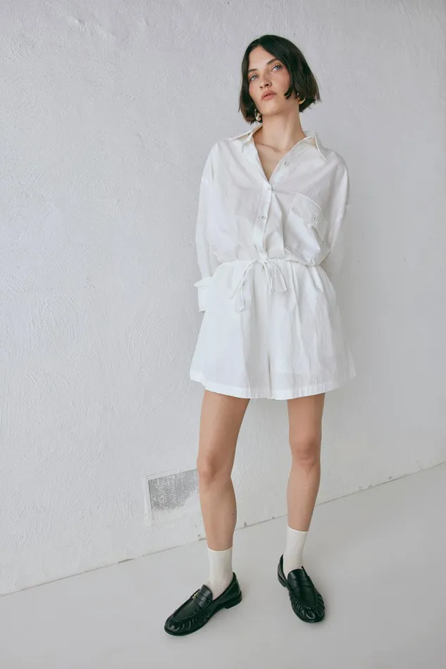 VRG GRL Annika Shorts White Women Shorts VRG GRL Annika Shorts White Women Shorts