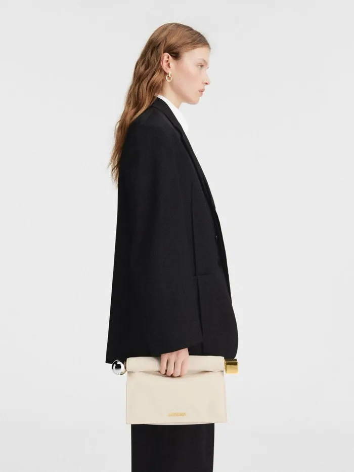 Women Crossbody and Handbags JACQUEMUS The Rond Carr Clutch Light Ivory Women Crossbody and Handbags JACQUEMUS The Rond Carr Clutch Light Ivory