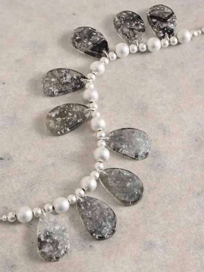Women DAISY RESIN RIBBON NECKLACE Dusty Grey White Stuff Jewellery