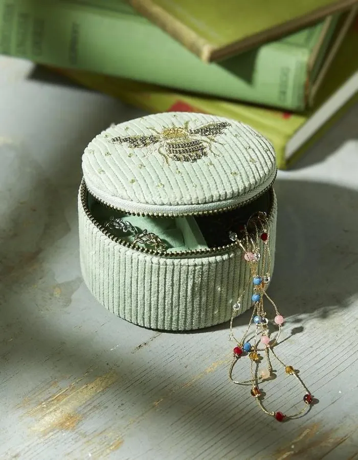 Women FatFace Jewelry Bee Travel Jewelry Box Light Green