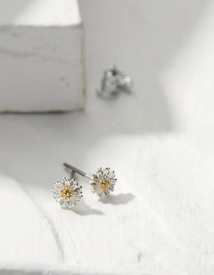 Women FatFace Jewelry Daisy Studs Silver