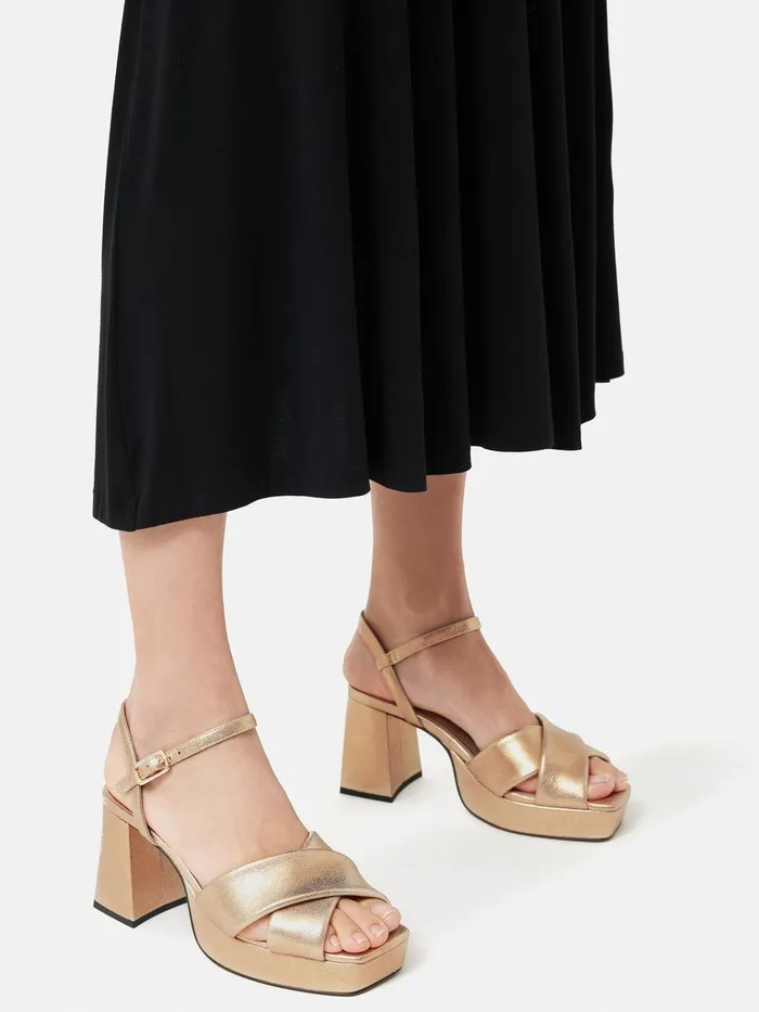 Women Hanna Platform Sandal Gold Jigsaw Heels