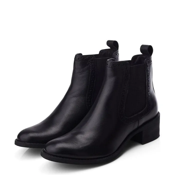 Women Moda In Pelle Chelsea Boots Millia Black Leather
