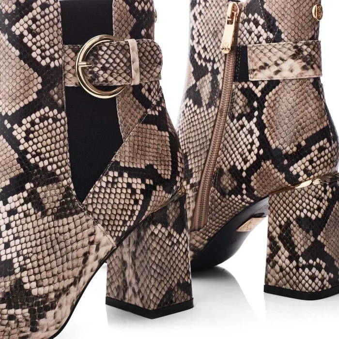 Women Moda In Pelle Heeled And Wedge Boots Kailee Natural Snake Print