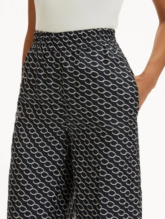 Women Pants and Skirts Oscar De La Renta Small Oscar ChainLink Pant Ivory Navy Women Pants and Skirts Oscar De La Renta Small Oscar ChainLink Pant Ivory Navy