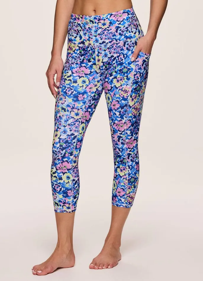 Women Picking Petals Super Soft Capri Multi RBX Active Leggings
