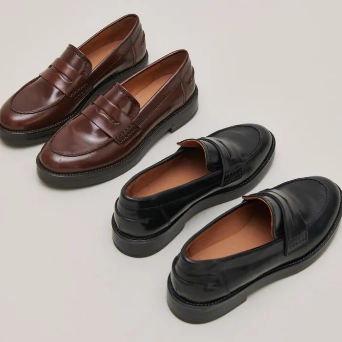 Women Roundtoed Loafers Black JONAK Loafers