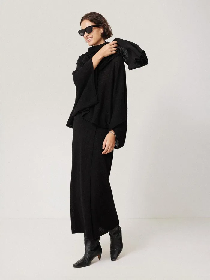 Women Soft Gauzy Knit Scarf Black Jigsaw Knitwear and Cashmere