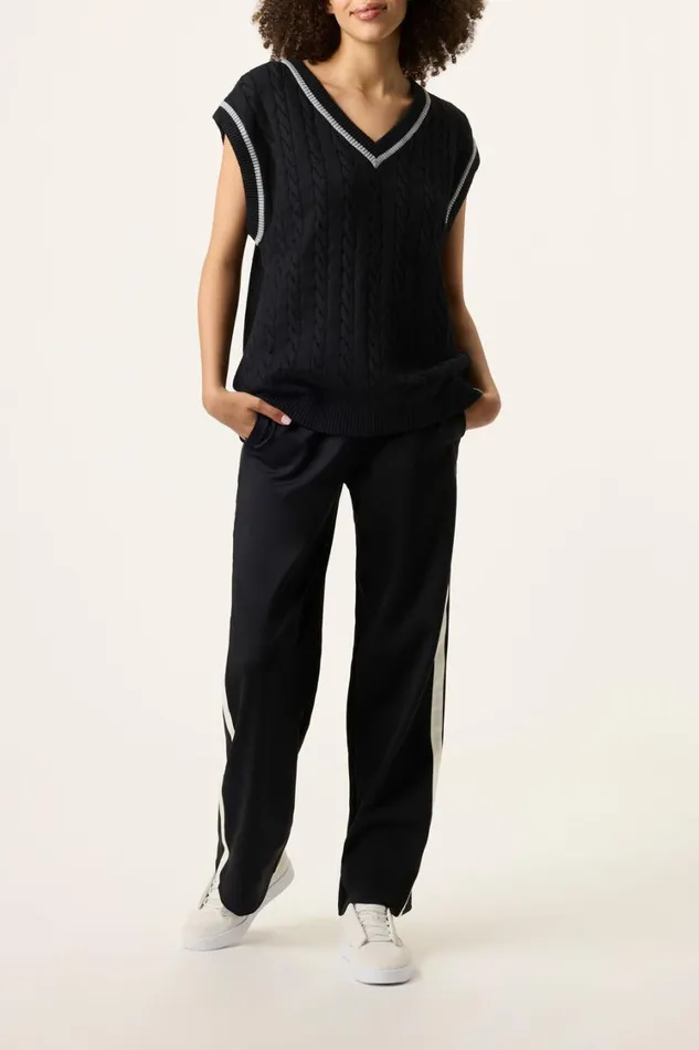 Women Tops and TShirts Fila Baseline Cable Knit Vest 002 Blackultimate Gray Women Tops and TShirts Fila Baseline Cable Knit Vest 002 Blackultimate Gray