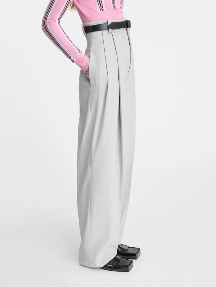 Women Trousers and Shorts JACQUEMUS The Curzio Highwaisted Pants Light Grey Women Trousers and Shorts JACQUEMUS The Curzio Highwaisted Pants Light Grey